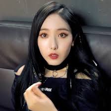 We may earn commission from links on this page, but we only recommend products we back. Lq Gfriend Her Eyes Look So Big With Dark Makeup On
