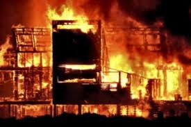 Estudo do risco sismico e de tsunamis do algarve; Faro Incendio Destruiu O Unico Restaurante Da Ilha Deserta Algarve Publico