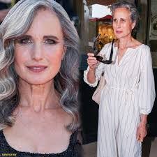 Judy Muse's Instagram, Twitter & Facebook