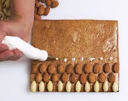 Lebkuchenhaus Rezepte Swissmilk Winter Food Gingerbread Cookies Food And Drink