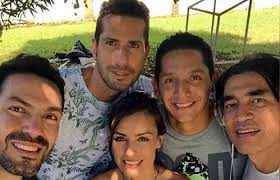 We did not find results for: Gustavo Bolivar Logra Unir A Marcela Mar Y Gregorio Pernia
