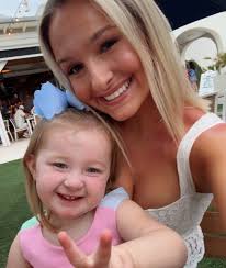 Anna Bull (@_annabull) • Instagram photos and videos