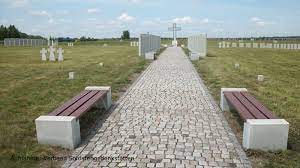 His name can be found in the memorial book there, though. Kriegsgraberstatte Kursk Besedino Bau Pflege Und Instandsetzung Volksbund De