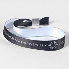 Il est donc réglable, il s'adapte à tous les poignets. Bracelet Tissu Satine Imprime Dbracelets Evenementiels
