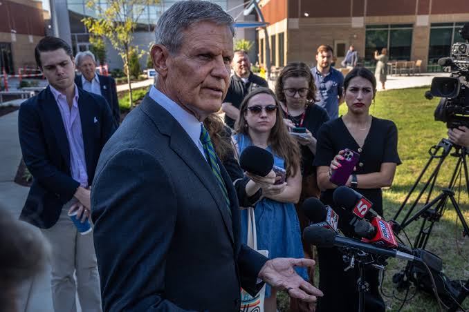 Tennessee governor orders third-party review, pauses all executions for the rest of the year • Tennessee Lookout