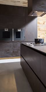 Suchen sie nach dekorationsideen für eine moderne braut? Bronze Optik In Grifflos So Schon Kann Eine Design Kuche Aus Dem Kuchenstudio Aussehen Kueche Mhkkueche Ku Kuchen Design Moderne Kuche Luxus Kuche Design