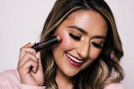 Luxuriously smooth texture like butter 🧈 Rounded tip for effortless  application 😍 Your favourite liquid blush shades are now in stick form ✨💞  #PREORDER ‼️ ✓Shades 🍰 Love Cake 🌹 Rose Ritual