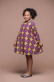 Les robes enn tissu pagne sont jolies et on peut les décliner en de multiples modèles! Soldes Model De Robe En Pagne Pour Petite Fille En Stock