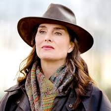 Kate McKinnon Leaving Saturday Night Live Ahead of Season 48 Explained