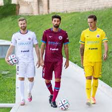 Vota le pagelle dei tifosi. Maglie Cittadella 2020 2021 Mizuno Sceglie La Tradizione