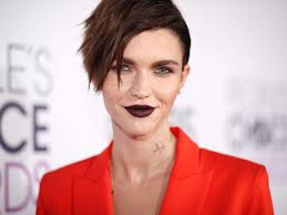 Ruby Rose denuncia que no conseguía que la atendi