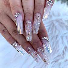 35 Unique And Gorgeous Winter Nail Designs Your Classy Look In 2021 Bling Nails Acrylic Nail Designs Beautiful Nails