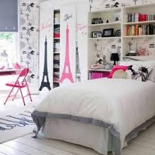 Kamu bisa membeli stensil berbentuk, sesuai dengan tema pada kamar anak. 10 Ide Kreatif Hiasan Dinding Kamar Tidur Paling Unik Kamar Tidur Remaja Putri Gaya Kamar Tidur Desain Ruangan Kecil