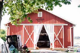Brooke Jamie Orchard View Farm Winchester Va Brooke Danielle Photography Barn Wedding Venue Wedding Venues Venues