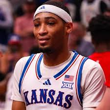 Let's take a moment to appreciate what Dajuan Harris has done OFF the court  during his time at Kansas. When he first arrived