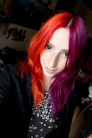 Shes So Cute I Love Those Colors With Her Skintone Red Hair Tumblr Half And Half Hair Peinados Hair Styles