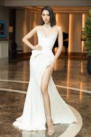 Bận rộn với công việc người mẫu và hoạt động từ thiện, đây là lần hiếm hoi tiểu vy tham gia các gameshow. Ä'am VÄ©nh HÆ°ng Tráº§n Tiá»ƒu Vy Cung Tim Kiáº¿m Hoa Háº­u Bao NgÆ°á»i Lao Ä'á»™ng