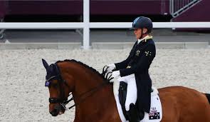 Which three types of equestrian events take place at the olympics? Cvxkwcfnhxd Zm