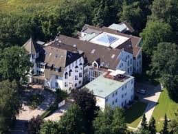 Anonyme erfahrungsberichte zu gehalt, kultur und karriere von mitarbeitern und bewerbern findest du hier. Haus Seeblick Pflegeheim Molln Gmbh In Molln Schleswig Holstein Auf Wohnen Im Alter De