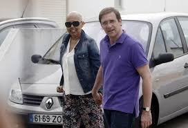 Il a épousé en premières noces fátima padinha, chanteuse du groupe doce, avec qui il a eu deux filles, joana, en 1988, et catarina, en 1993. Dor Ex Doce Fatima Padinha Ex De Passos Coelho Partilha Drama De Laura Ferreira Nacional Flash