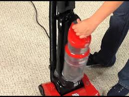 Black And Decker Air Swivel Belt Target Emptying The Dirt Cup Easy Lite Cyclonic Quick Vac Ud20005 Youtube