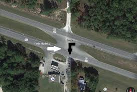 Posted on january 25, 2018. Truck Driver Involved In The Fatal Tesla Autopilot Crash Claims Model S Driver Was Watching A Movie Updated Electrek