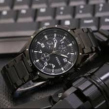 Memiliki paduan warna beige pada dial, coklat di strap, dan case stainless steel perak, sehingga memberi kesan mewah dan trendy bagi siapapun yang memakai seri jam tangan ini. Jam Tangan Fossil Harga Terbaik Jam Tangan Pria Jam Tangan Agustus 2021 Shopee Indonesia