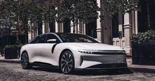 تبدأ أسهم لوسيد موتورز (lucid motors) المتخصصة في إنتاج السيارات الكهربائية، التداول في بورصة ناسداك الأميركية اليوم، بعد أن جرت الموافقة من قبل المساهمين على خطة الاندماج بينها وبين شركة الشيكات على بياض تشرتشيل. Ryojgholnega0m