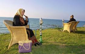 Le Hamas serre la vis sous couvert de l'islam - Plus de chicha ...