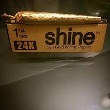 I normally roll good joints, maybe this one was clogged from resin??? Shine Papers On Twitter I Rolled Up This Beautiful 24k Gold Caviar Gold Joint Staygold Caviargold Shinepapers 24kpapers Allg Http T Co Blaet2msyt