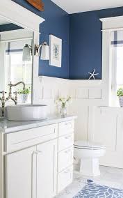 Navy Blue And White Bathroom Saw Nail And Paint Beach House Bathroom House Bathroom Blue White Bathrooms