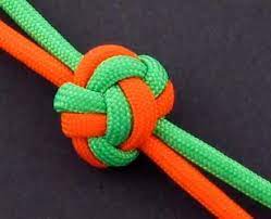Touch device users, explore by touch or with swipe gestures. Youtube Paracord Knots Diamond Knot Paracord Tutorial