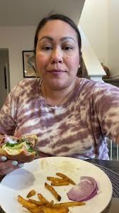 Well-Done Bacon Cheeseburgers Mukbang & Eating Preferences Revealed