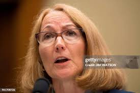 69 Susanne Lyons Photos & High Res Pictures