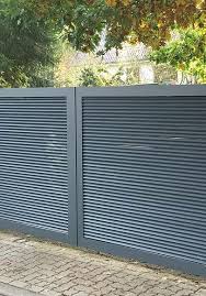 Zaun Referenzen Im Raum Hamburg Niedersachsen Zaune Tore Zaunanlagen Metallzaune Zaunbau Entdecken Sie Viele Zaun Und Tor Modellbeispiele Pinbult Garden Fence Panels House Gate Design Modern Gate