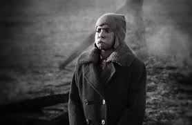Film nabarvené ptáče zhodnotil deník the guardian jako cestu peklem. Drama Jak Od Tarkovskeho Nebo Banalni Pornograficka Vize Zahranicni Recenze Nabarvene Ptace Vesmes Chvali Kultura Lidovky Cz