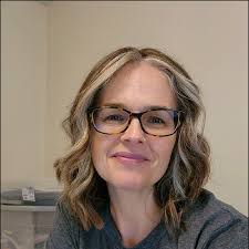 Dolores Quick's Instagram, Twitter & Facebook