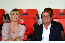 C'est sans aucun doute l'histoire de tromperie la plus célèbre de france. Un Dejeuner Avec Francois Hollande Et Julie Gayet Mis Aux Encheres