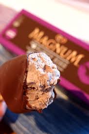 Alltid svensk färsk grädde från 3 svenska gårdar. Magnum 5 Kisses En Smaksak