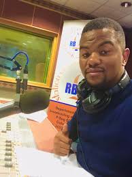 Malume Dj Gouveia go ntlogela le semausu today. Waitse kanaa! 🥹🤣Anyway