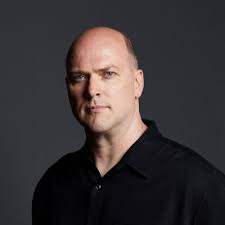 amy lago (@comicseditor)