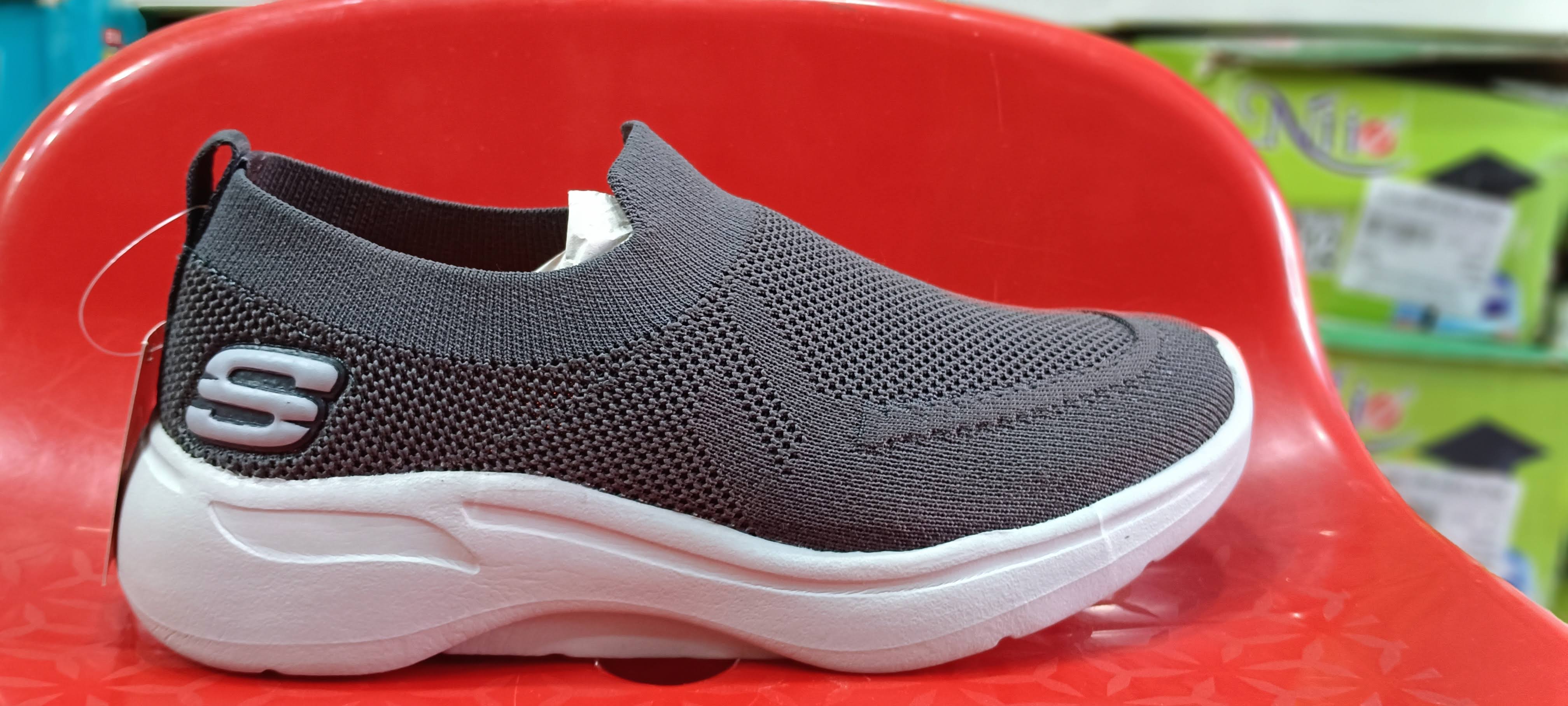 Boy's Canvas Walks, Running shoes product image