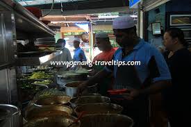 Nasi kandar kampung melayu penang cukup sinonim dengan hidangan nasi kandaqnya. Nasi Kandar Kampong Melayu Air Itam