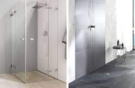 Damit die dusche ohne wanne das badezimmer nicht überflutet, sollten sie eine duschwand kaufen, die sich von oben nach unten absenken kann und so mit einem gewissen druck gegen den boden gedrückt wird. Bodengleich Begehbare Barrierefreie Dusche Planen Mit Reuter