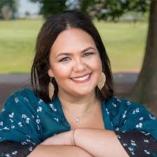 Alison Hammer's Instagram, Twitter & Facebook