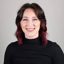 Shelly Donaldson's Instagram, Twitter & Facebook