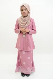 Seperti kita ketahui bersama para penduduk bali sangat kreatif dan berjiwa. Kebaya Kain Songket Kids Dusty Pink Habibi