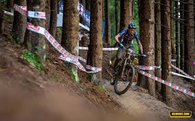 I 2016 sluttede han femte blandt juniorerne ved verdensmesterskabet i cykelcross. Infos Velo Mondiaux E Mtb Cross Country Pidcock Vainqueur L Argent Pour Gilloux