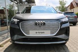2020 audi a4 sedan incentives & offers 2021 audi a4 sedan incentives & offers 2021 audi a4 allroad wagon incentives & offers 2021 audi a5 cabriolet incentives & offers 2020 audi a5 coupe incentives. Audi Q4 E Tron 40 Headup Navi Led Kamera Pdc Lm Leasing Gute Rate De