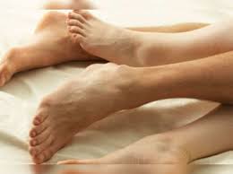 You can follow up an apple cider vinegar foot soak with a baking soda solution. What Are Calluses And Corns